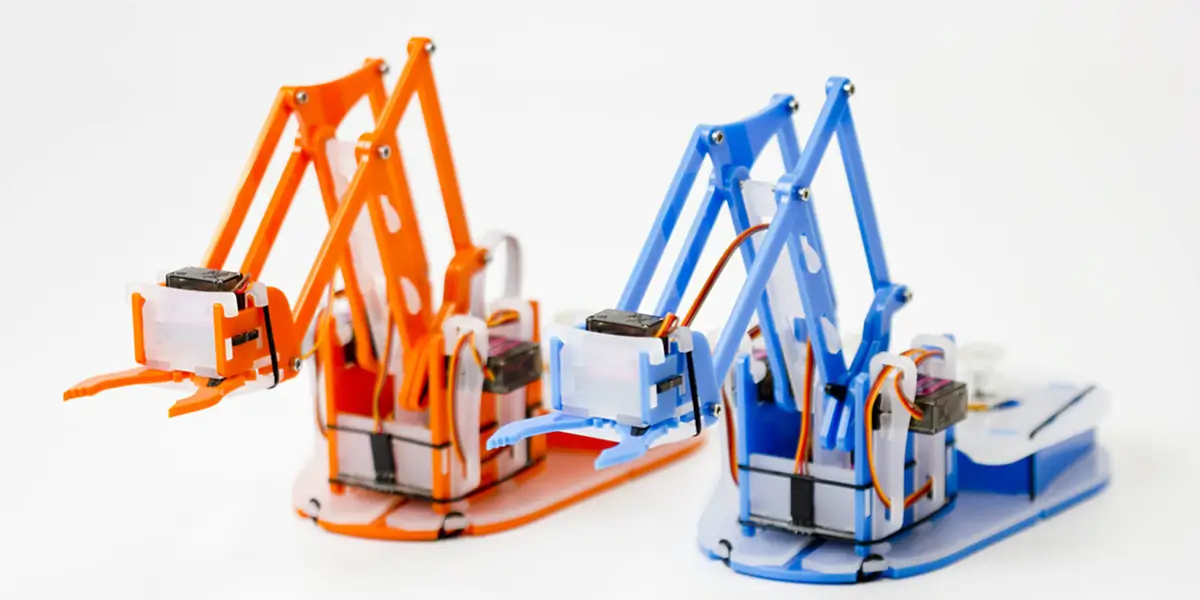 Desktop robotic arm